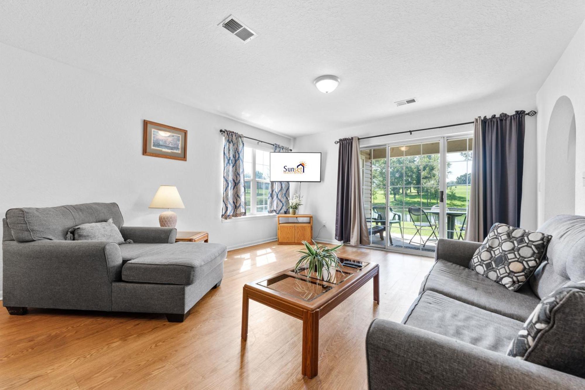 Carefree Getaways Condo Бренсън Екстериор снимка